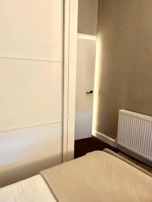 Large 2 Bedroom, Ground Floor Flat, Close To City Edinburg Exteriör bild