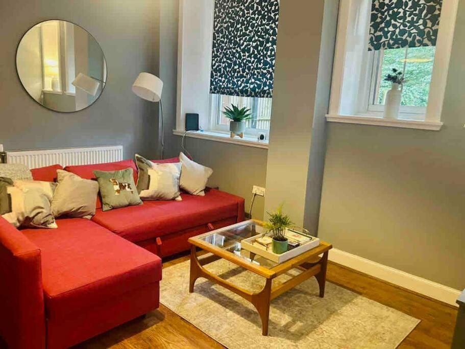 Large 2 Bedroom, Ground Floor Flat, Close To City Edinburg Exteriör bild