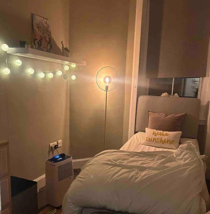 Large 2 Bedroom, Ground Floor Flat, Close To City Edinburg Exteriör bild